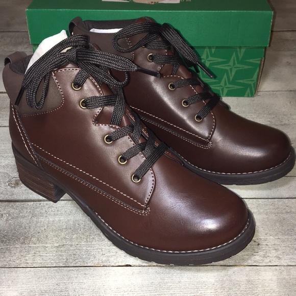 Eastland Bandana Ankle Boots Size 85m 
